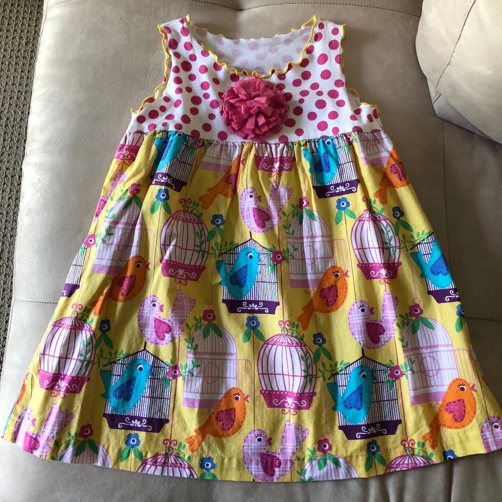 Bird and polka dot swing top